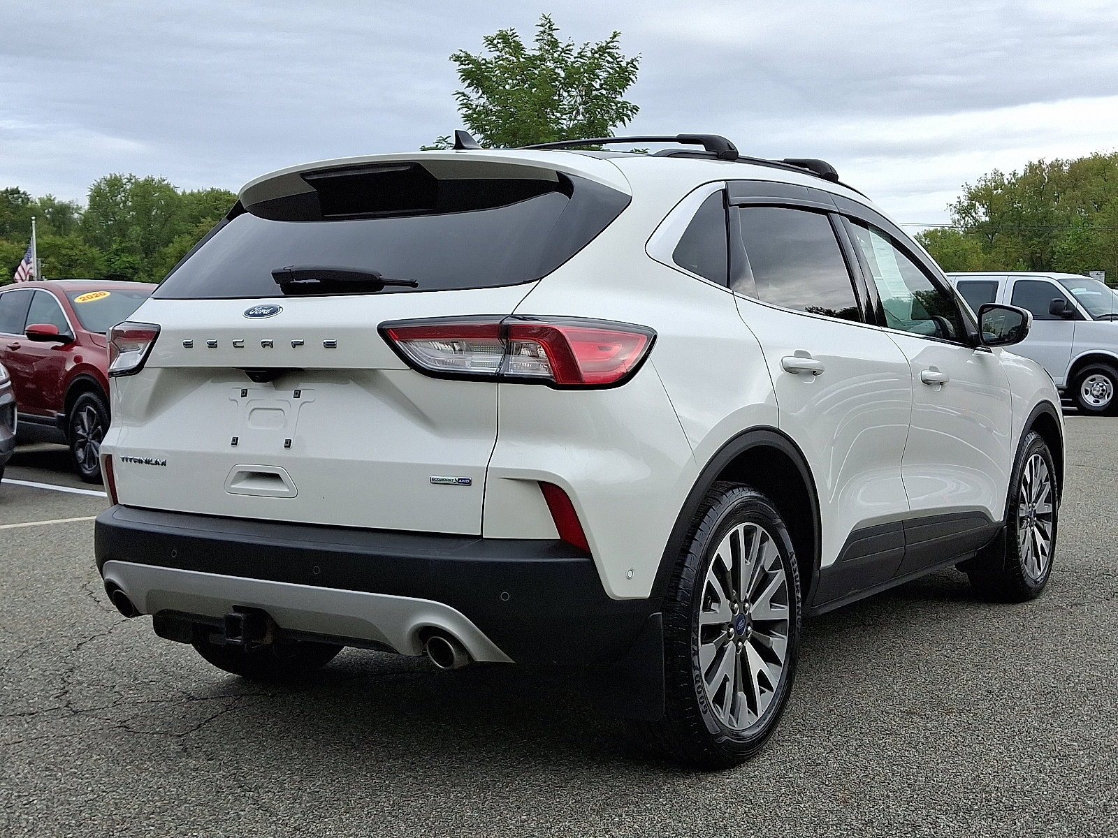2020 Ford Escape Titanium photo 5