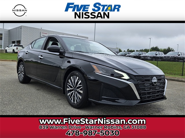 2025 Nissan Altima SV's photo