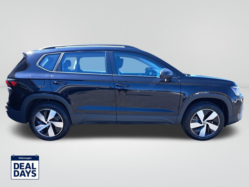 2025 Volkswagen Taos S photo 4