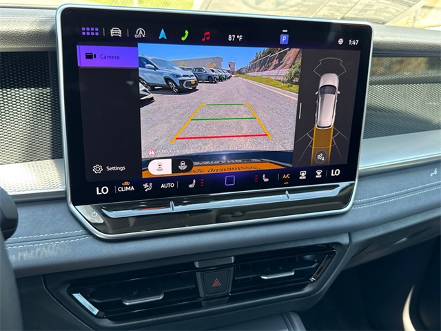 2025 Volkswagen Tiguan SE photo 32