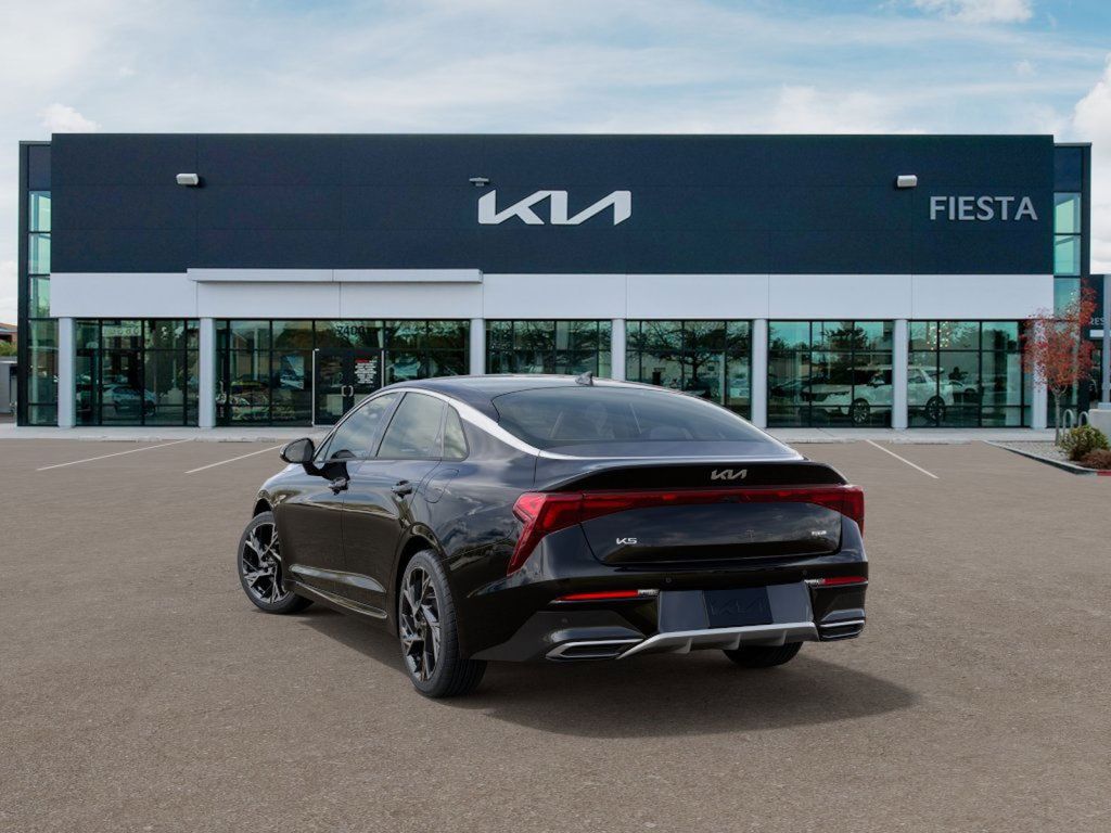 2025 Kia K5 GT-Line photo 2