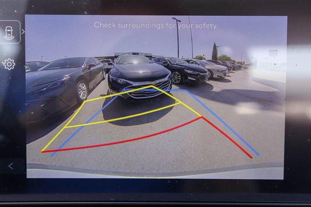 New 2025 Silver Hyundai SEL Convenience image 24