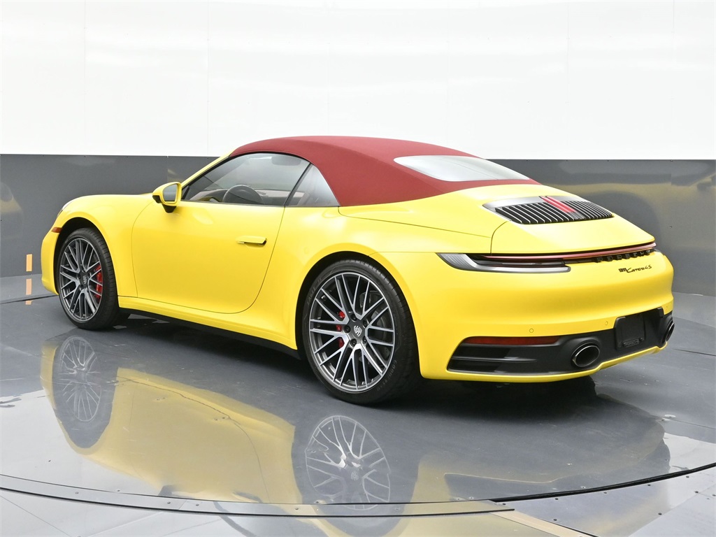 2022 Porsche 911 4S photo 3