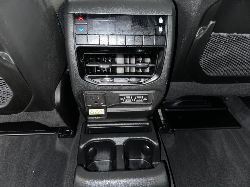 2024 Jeep Grand Cherokee Laredo X photo 18