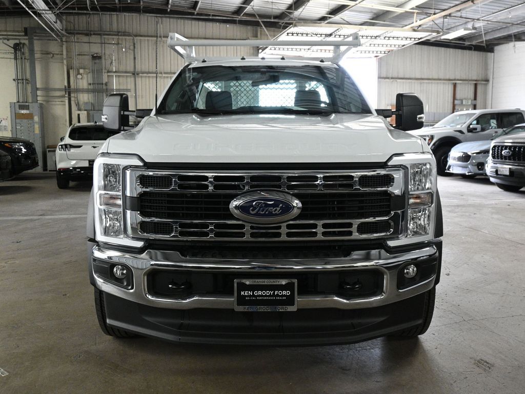 2025 Ford F-550 Chassis XL