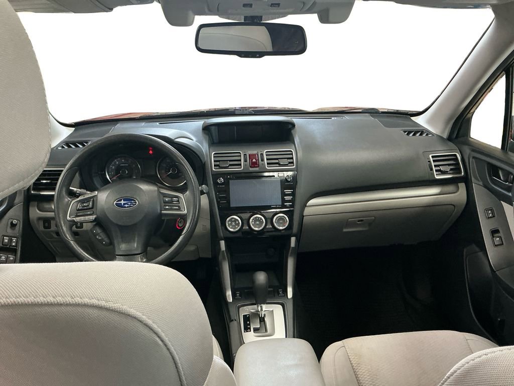 2016 Subaru Forester 2.5i Premium photo 9