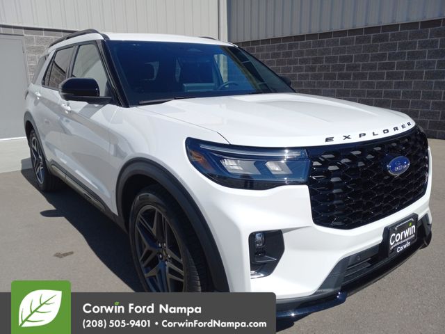 2025 Ford Explorer ST's photo