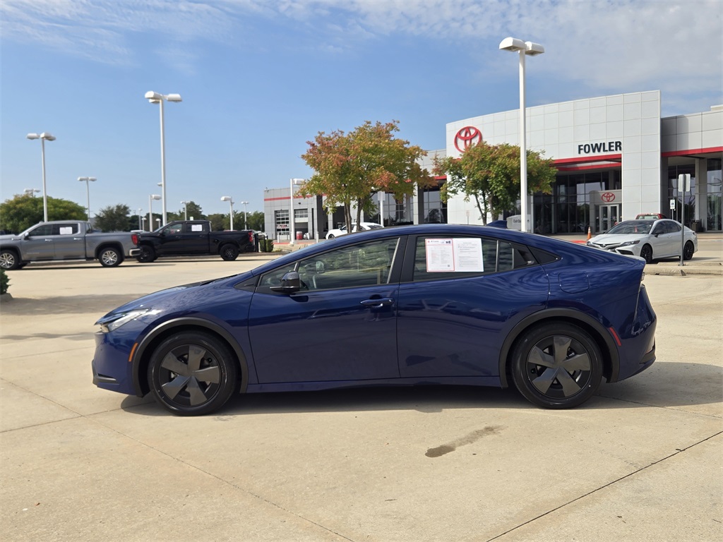 2024 Toyota Prius Prime SE photo 4