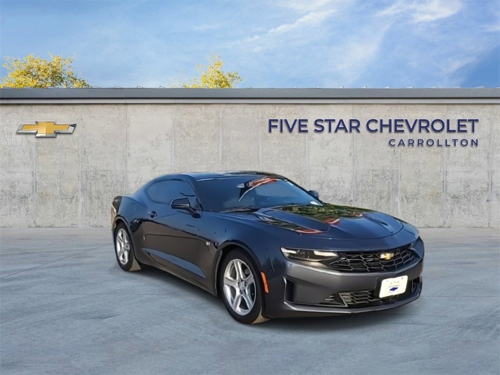 2019 Chevrolet Camaro 1LT photo 2