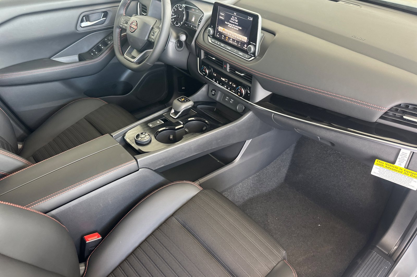 2026 Nissan Rogue AWD photo 14