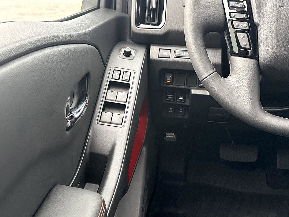 2025 Nissan Frontier PRO-4X photo 15
