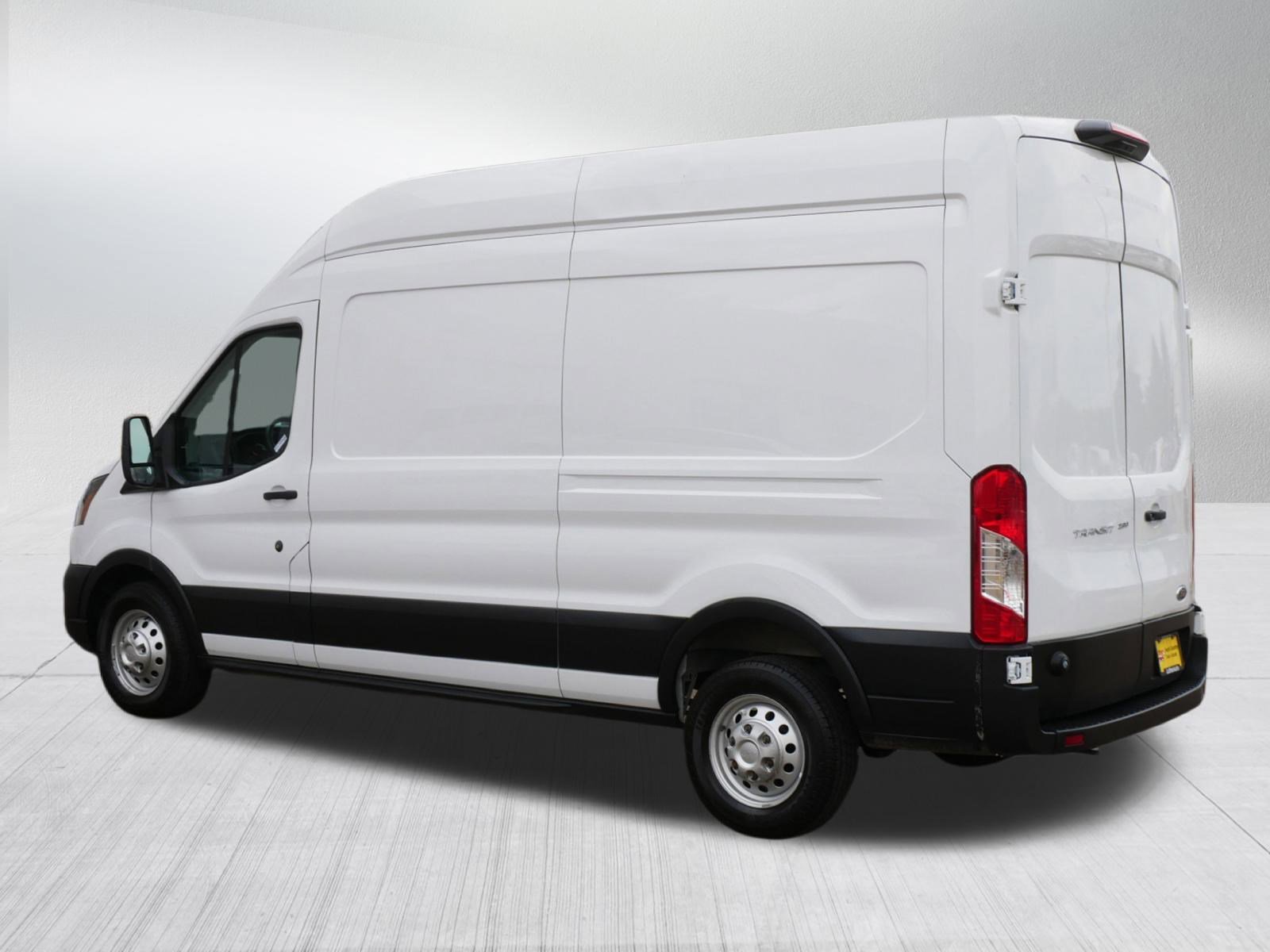 2022 Ford Transit photo 4