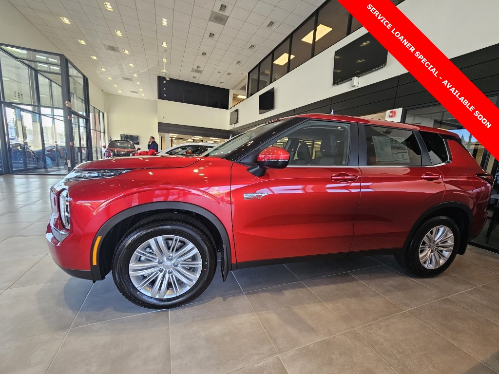 2024 Mitsubishi Outlander PHEV ES photo 3