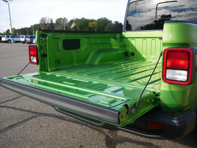 2025 Jeep Gladiator Sport S photo 4