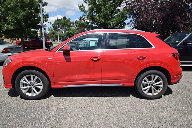 2024 Audi Q3 Premium S line photo 2