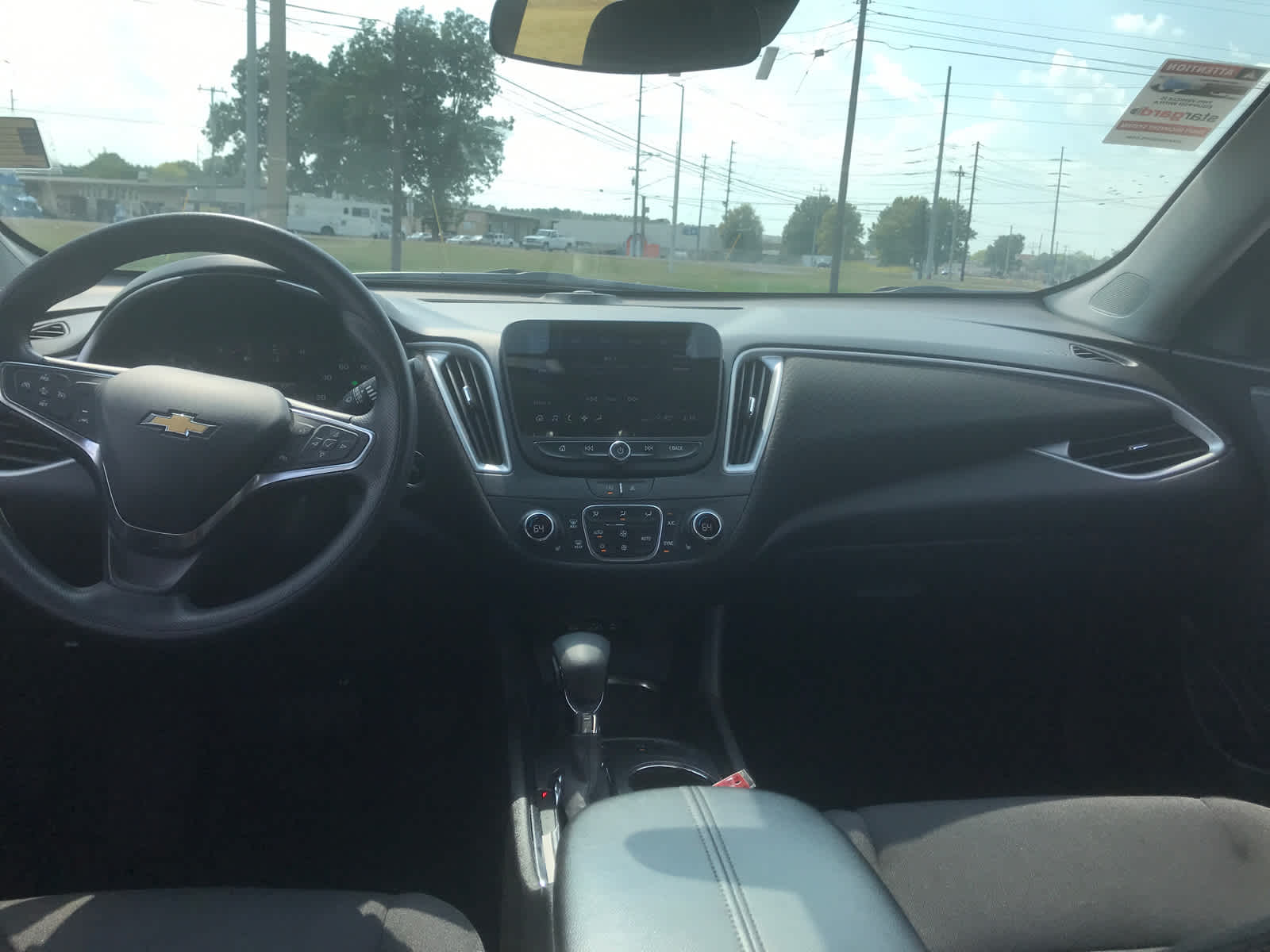 2024 Chevrolet Malibu 1LT photo 3