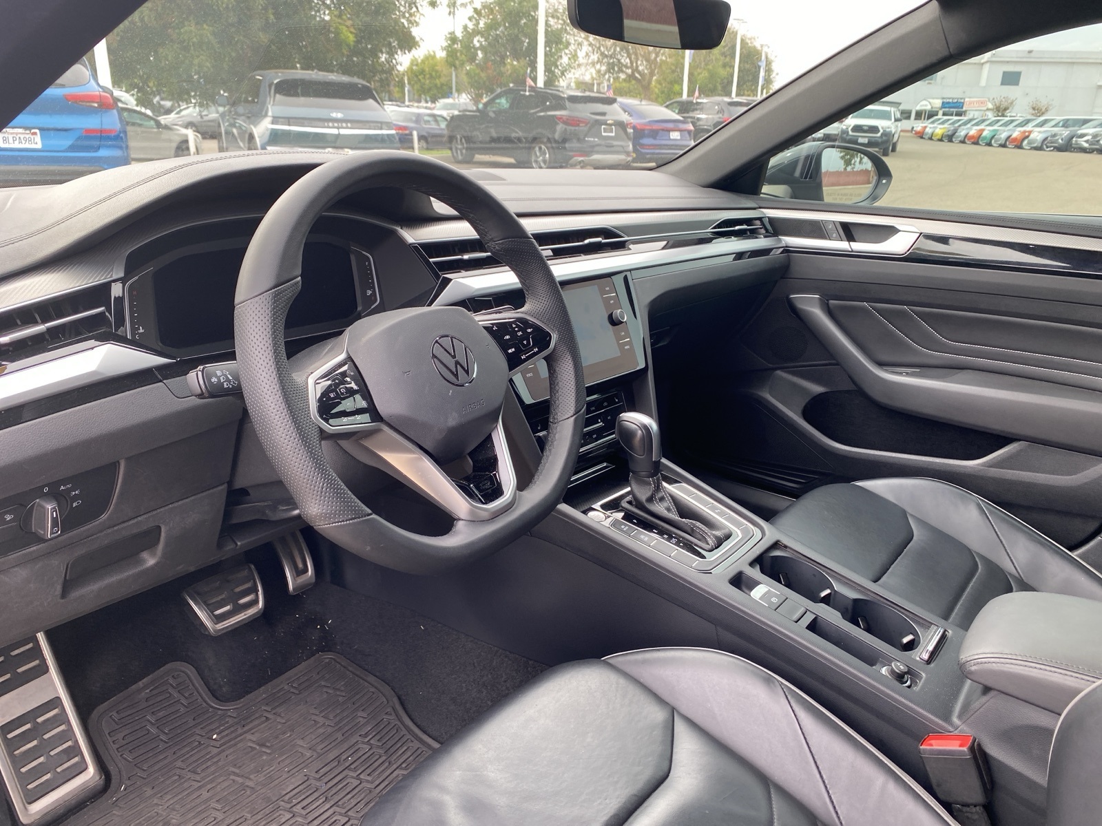 2021 Volkswagen Arteon SEL R-Line photo 8