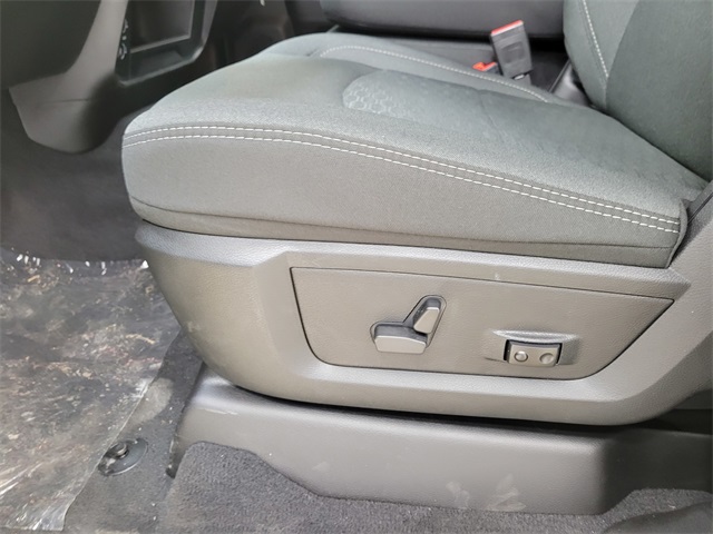 2025 Ram 2500 Big Horn photo 14
