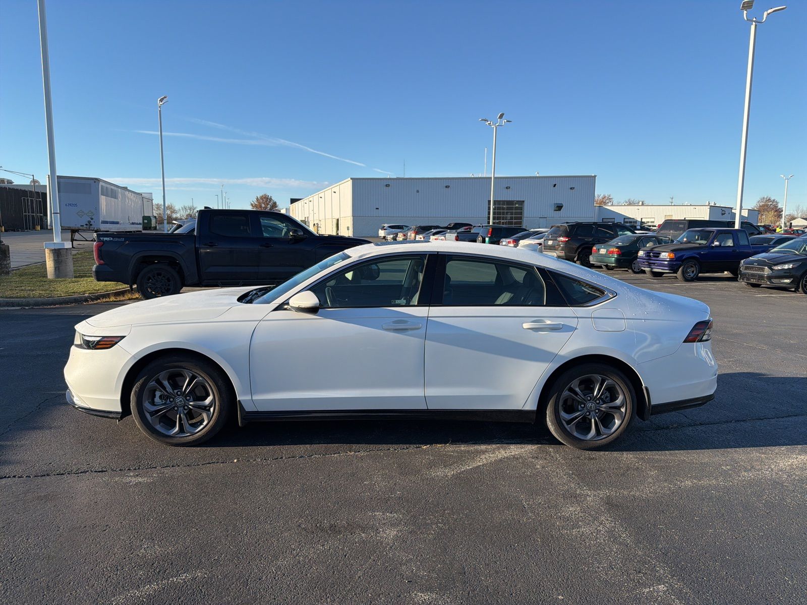 2023 Honda Accord Hybrid EX-L photo 3