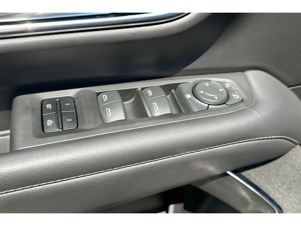 2022 Chevrolet Suburban 1500 Z71 photo 12