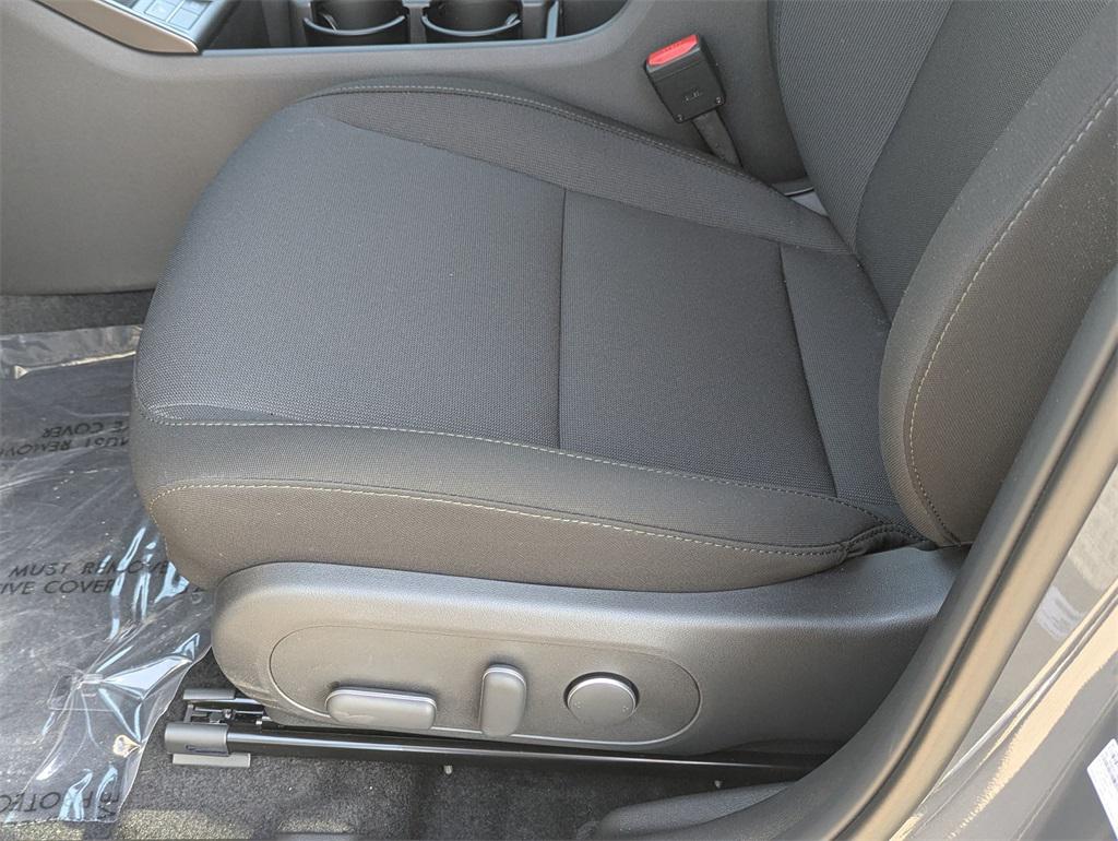 2025 Hyundai Kona Electric SEL photo 16