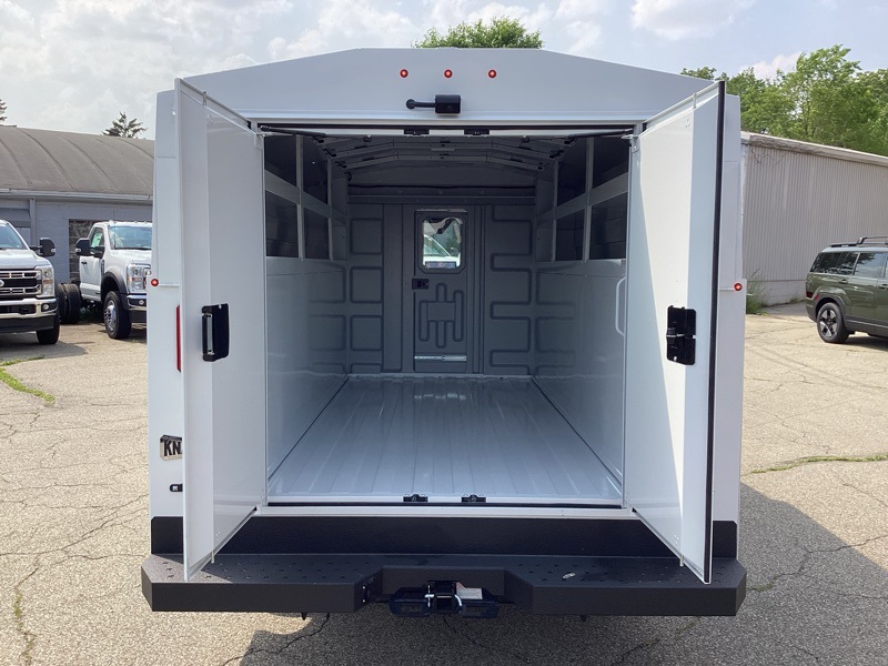 2024 Ford Transit photo 8