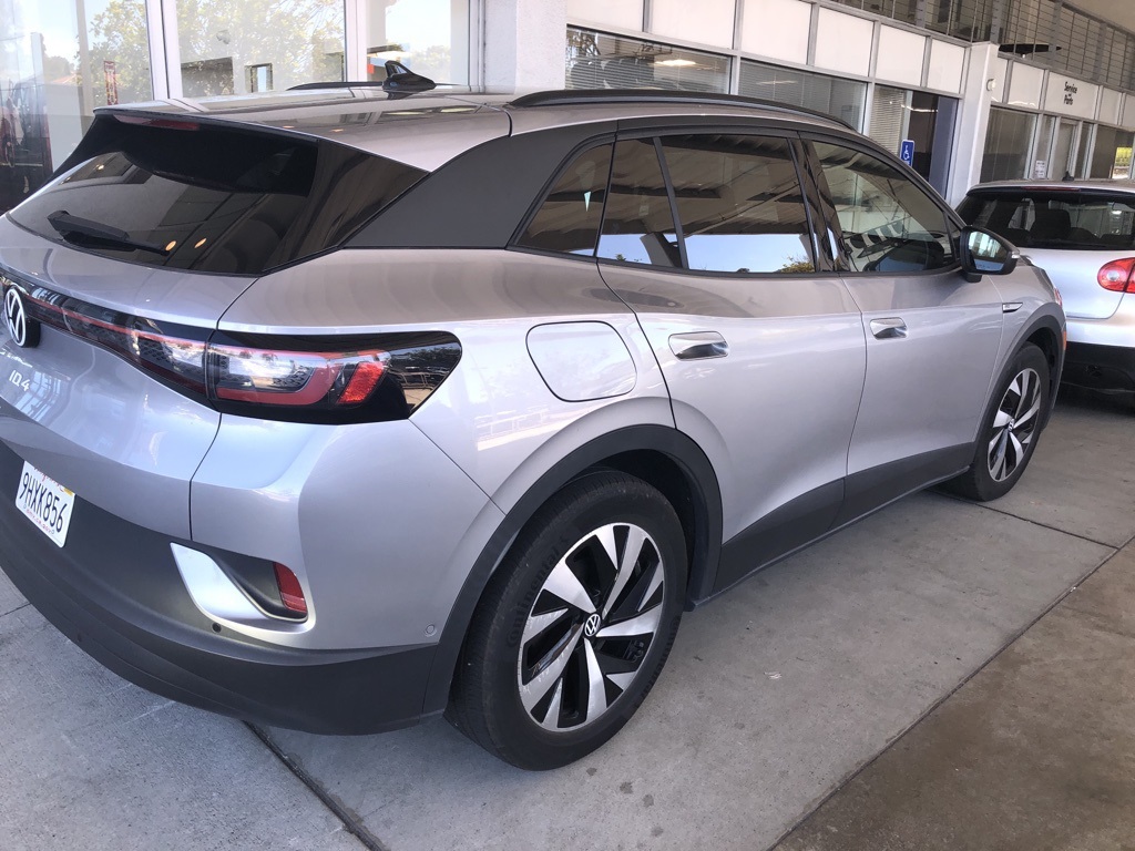 2023 Volkswagen ID.4 Pro photo 2