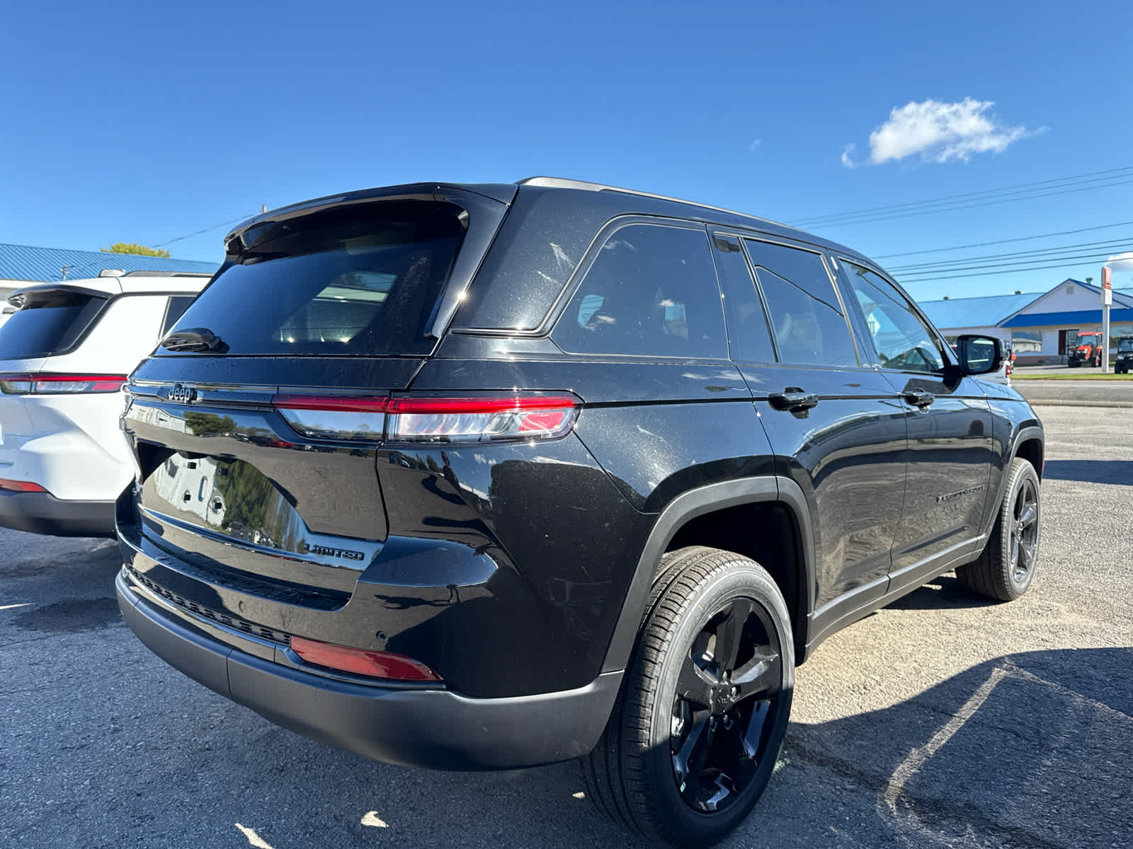 2025 Jeep Grand Cherokee Limited photo 4