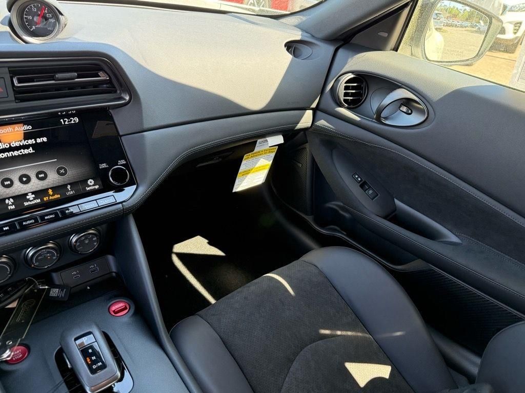 New 2025 White Nissan NISMO image 7