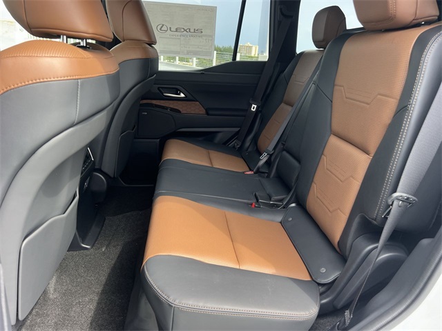 2024 Lexus GX Luxury - Photo 23