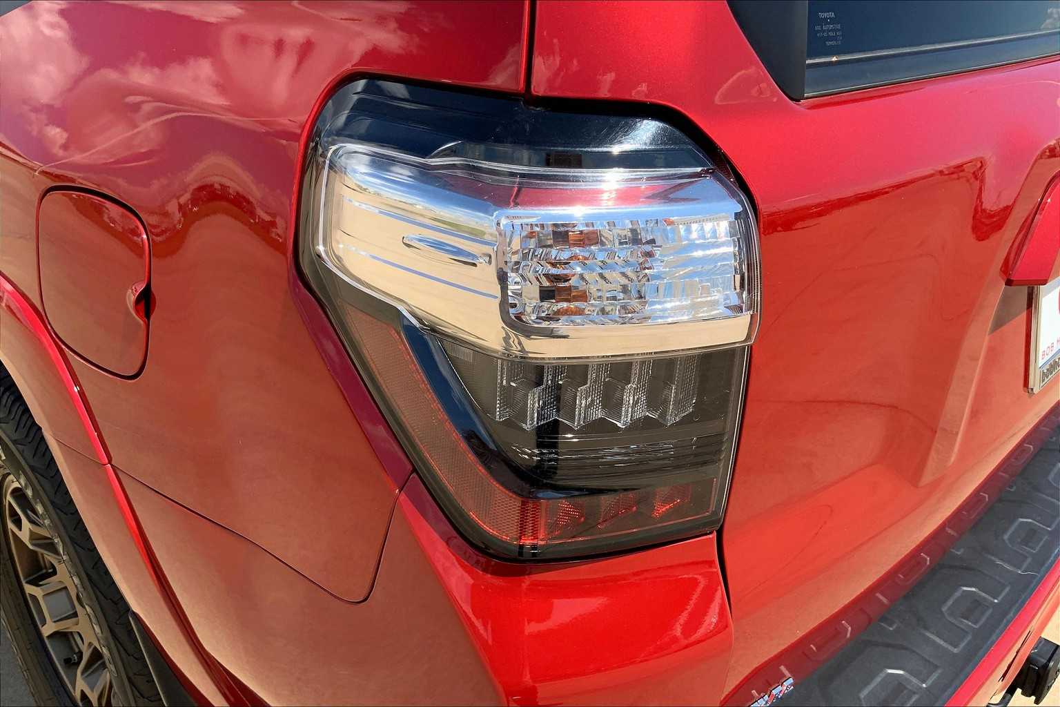 2021 Toyota 4Runner SR5 photo 23