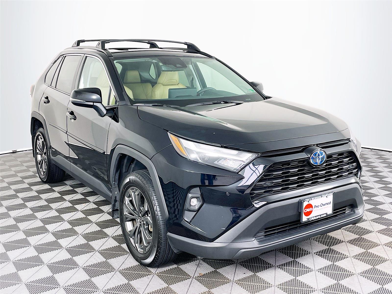 2024 Toyota RAV4 XLE Premium's photo