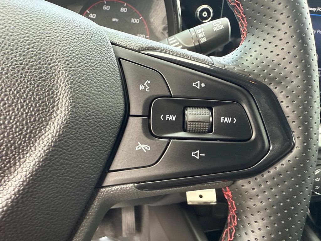 2025 Chevrolet Trax photo 28