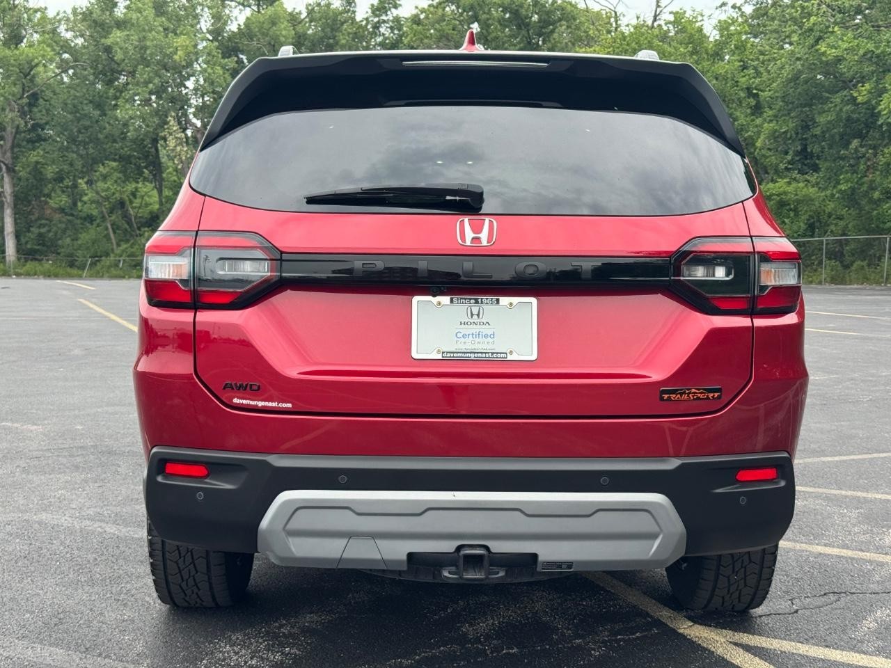 2025 Honda Pilot TrailSport photo 3
