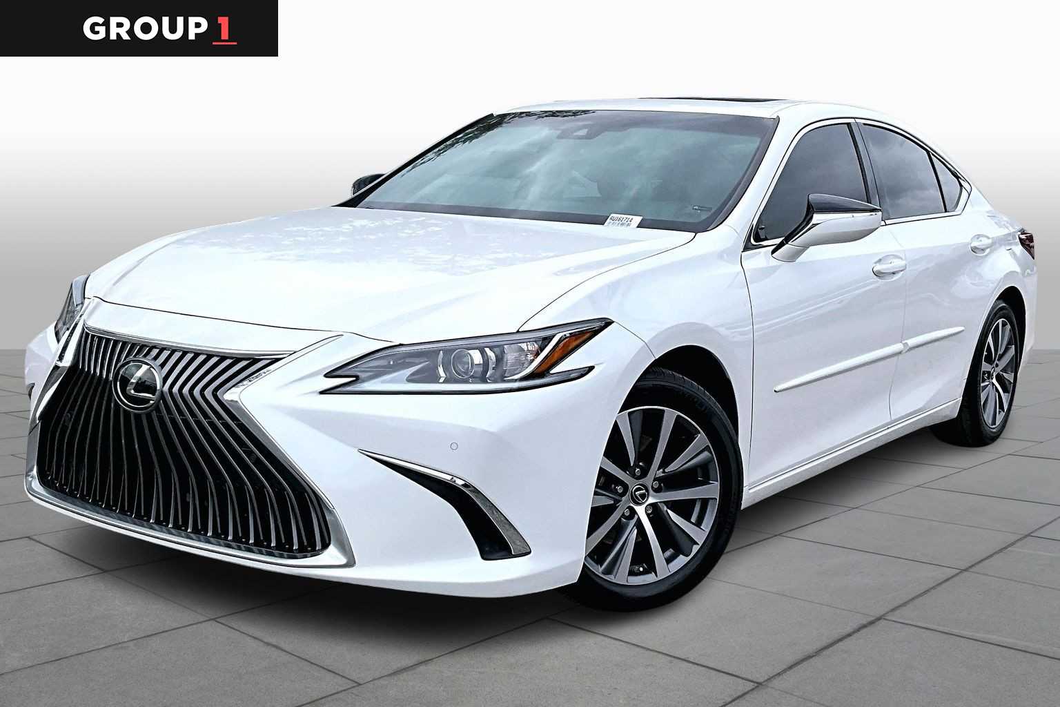2021 Lexus ES Base's photo