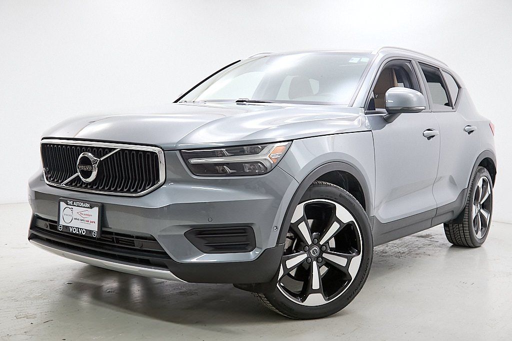 2019 VOLVO XC40 - Image 1