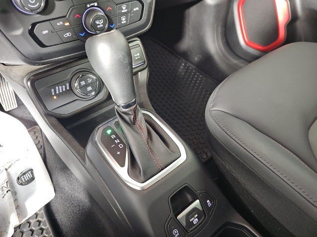 2023 Jeep Renegade Trailhawk photo 19