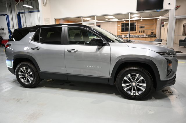 2026 Chevrolet Equinox LT photo 3