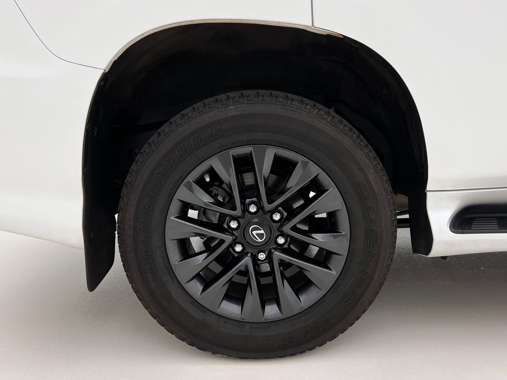 2023 Lexus GX 460 photo 33