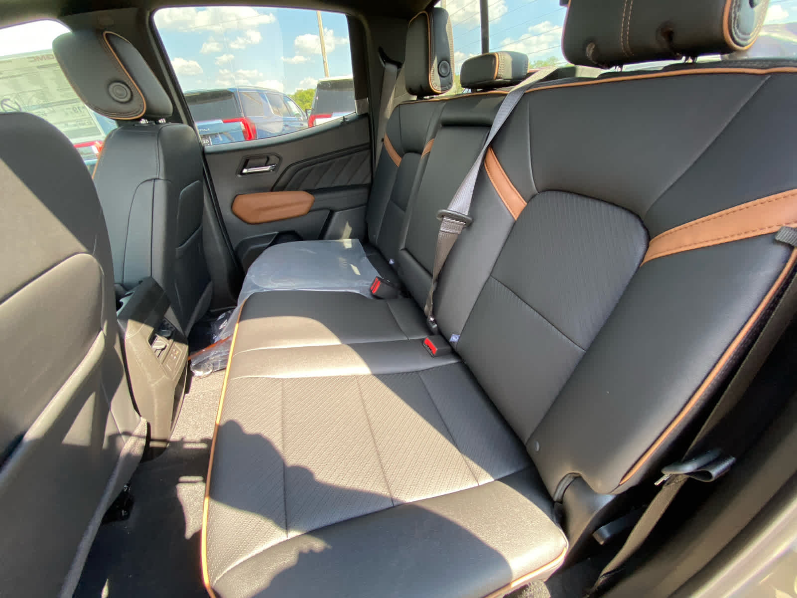 2026 Gmc Canyon AT4 photo 25