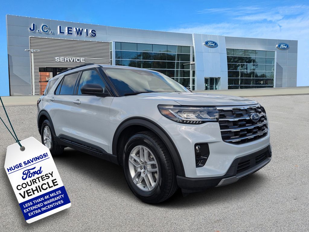 2026 Ford Explorer's photo