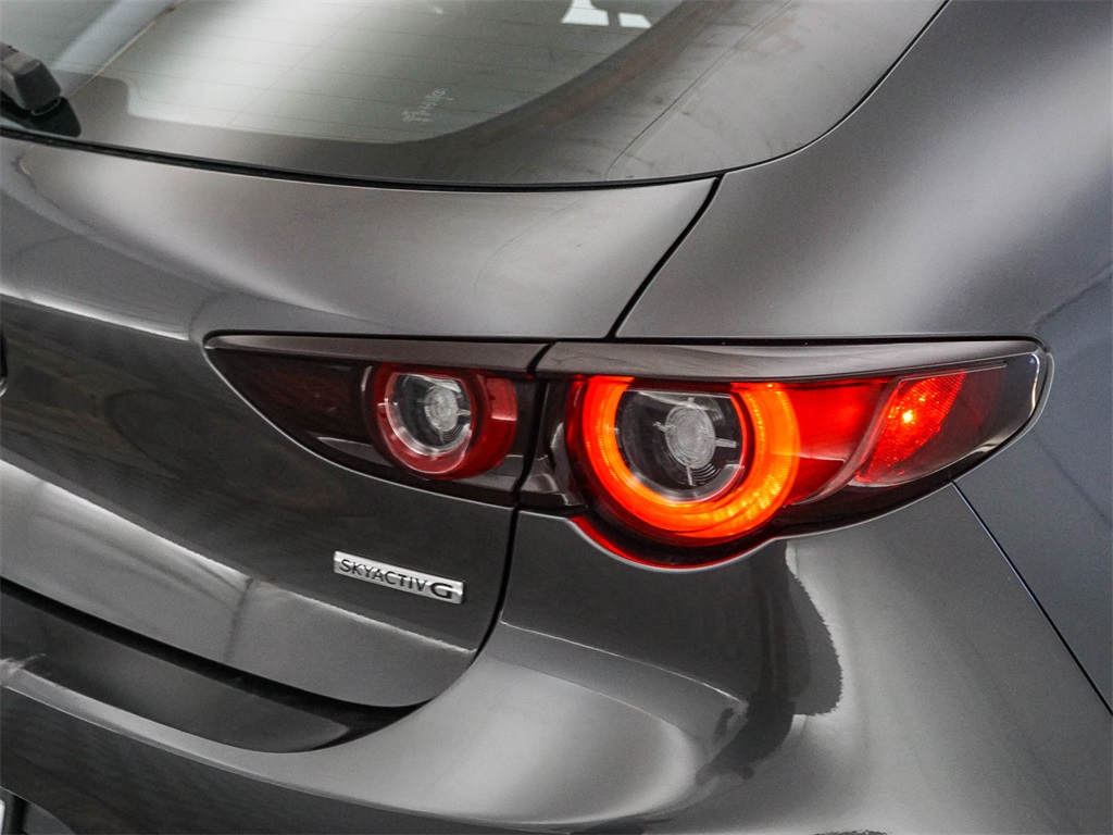 2023 Mazda Mazda3 2.5 s Preferred photo 9