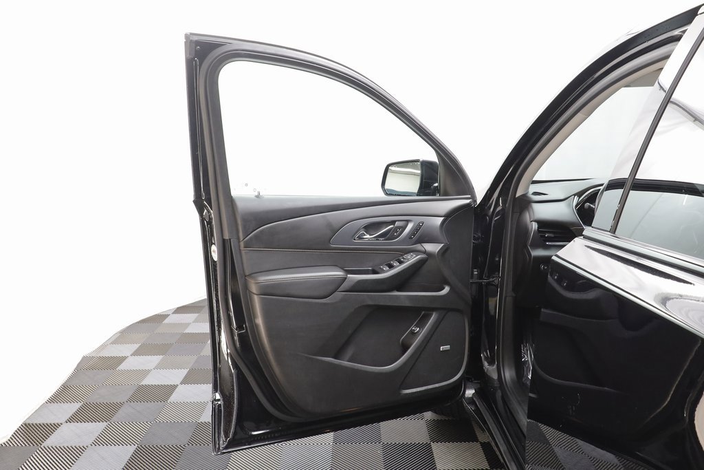 2020 Chevrolet Traverse Premier photo 3