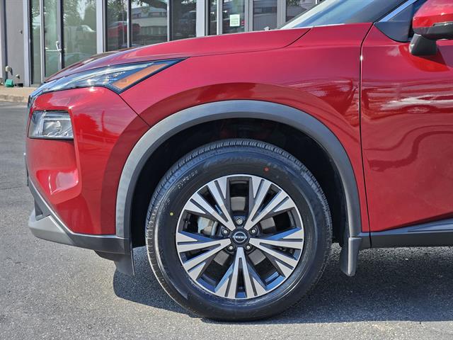2022 Nissan Rogue SV photo 6