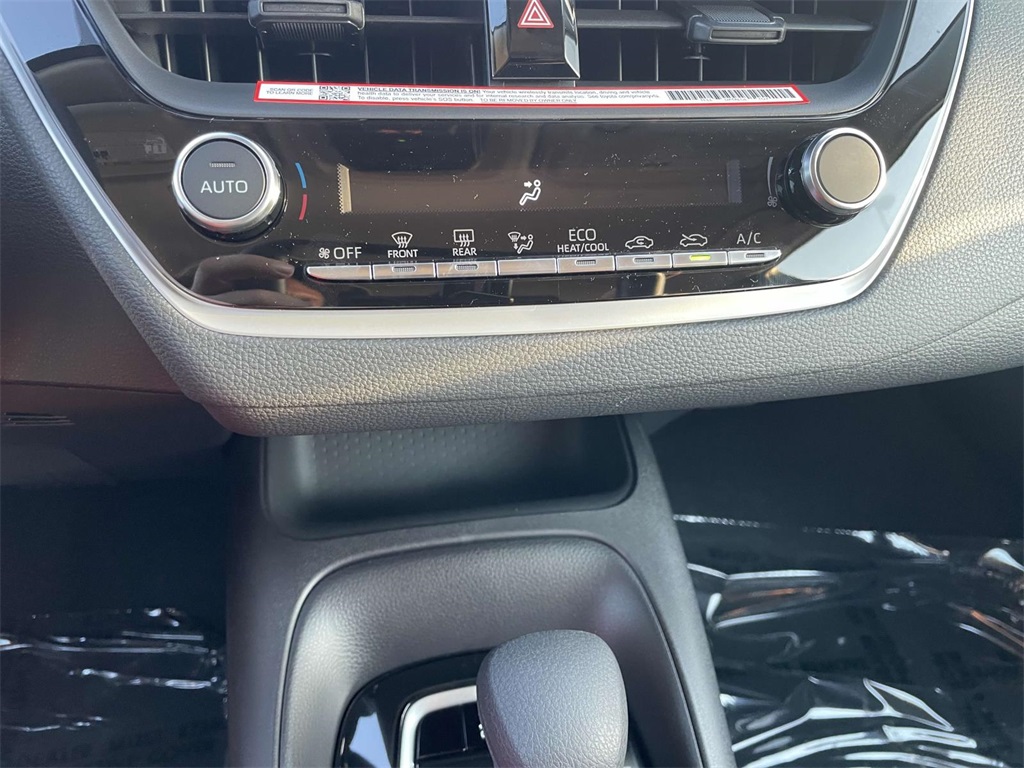 2025 Toyota Corolla LE photo 28