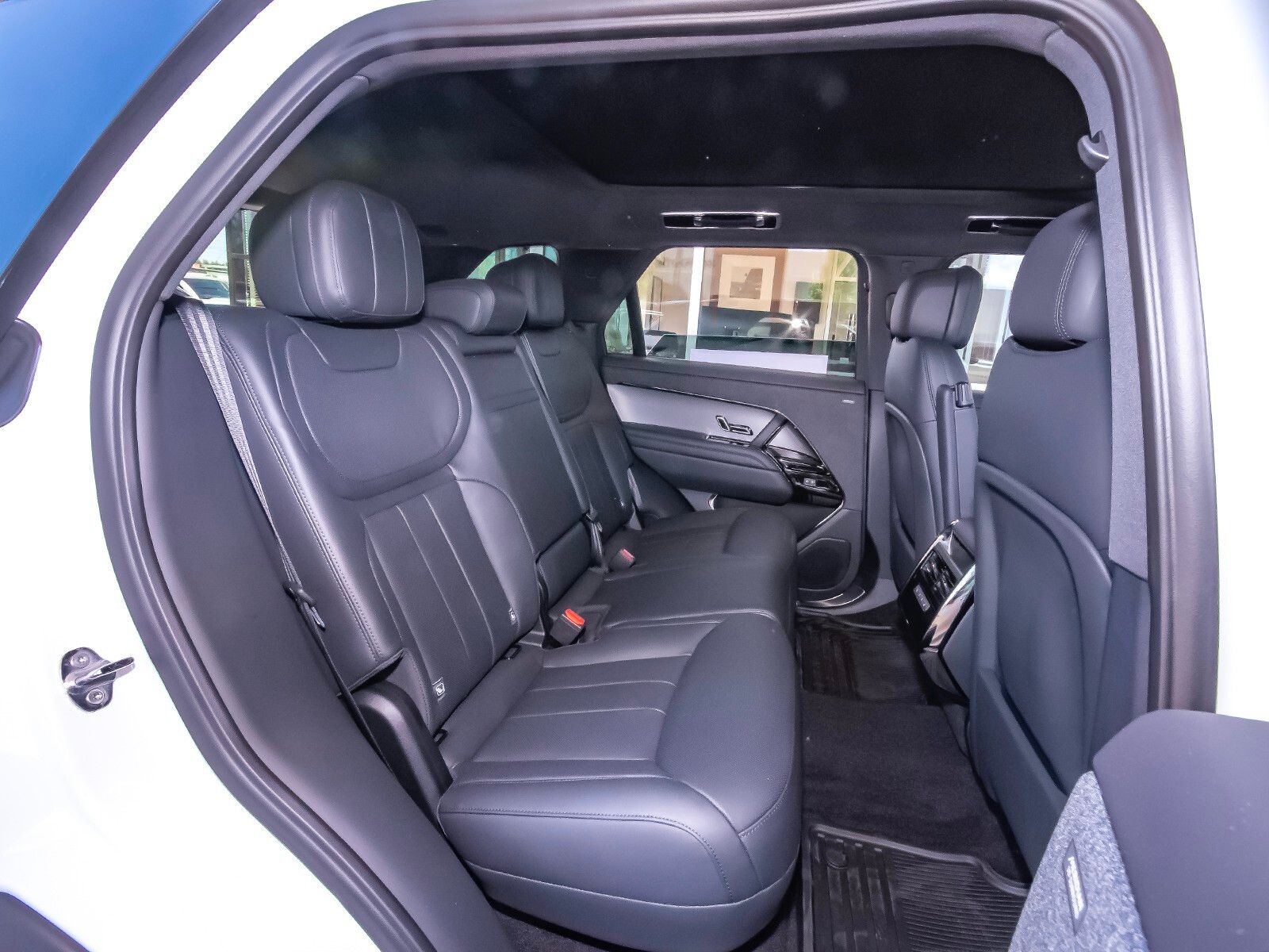 2025 Land Rover Range Rover Sport SE photo 41