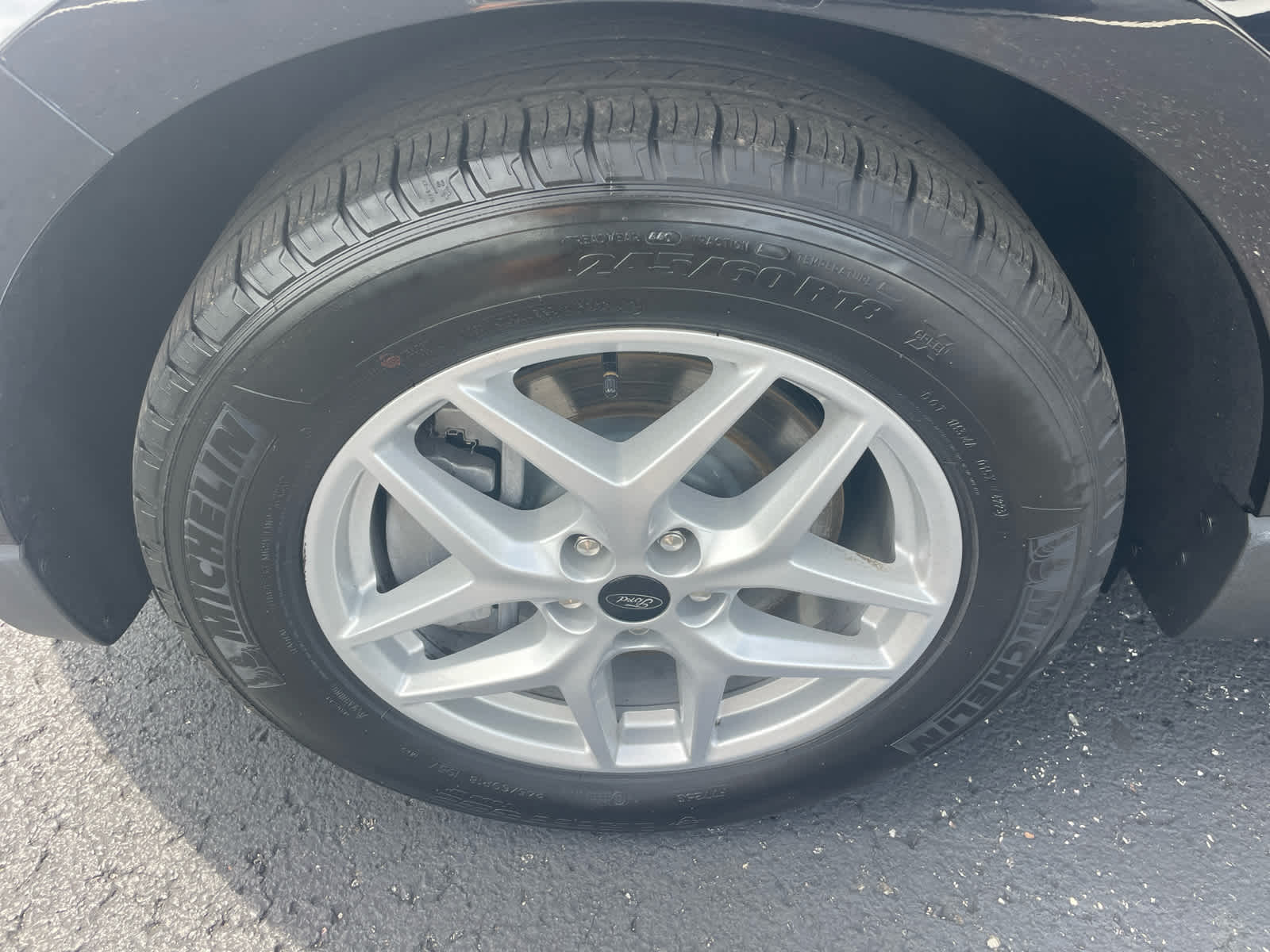 2024 Ford Edge SEL photo 4