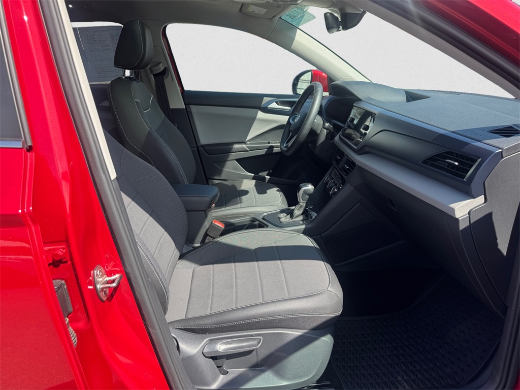 2023 Volkswagen Taos SE photo 15