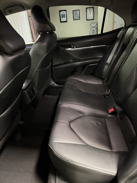 2018 Toyota Camry XSE photo 6