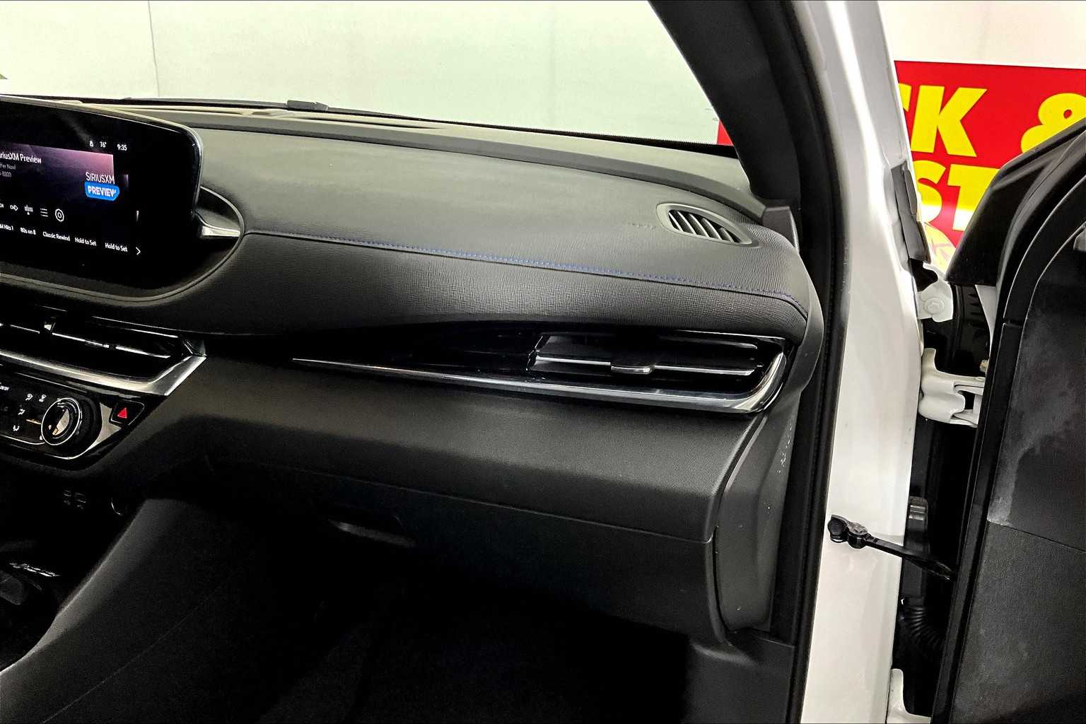 2024 Buick Envista ST photo 15